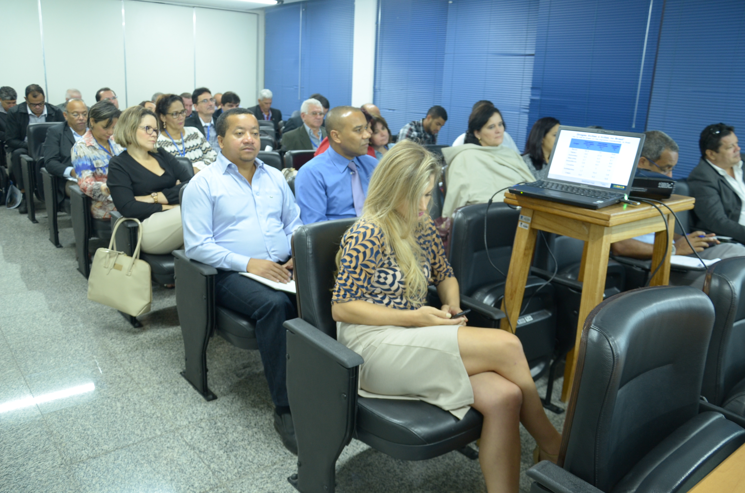 Sistema Cofen Conselhos Regionais debate Política Nacional de Drogas