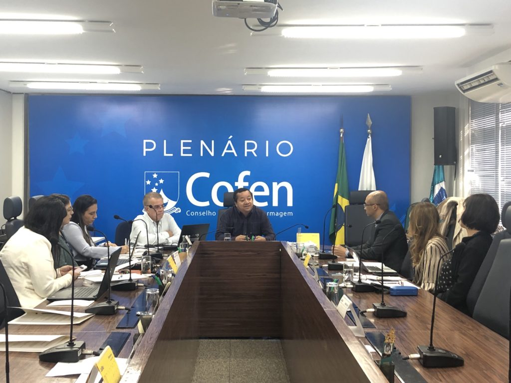 Instituições de saúde debatem sobre boas práticas o Cofen Cofen