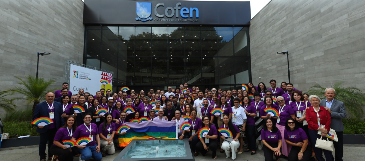 Cofen encerra 1º Seminário Nacional com Carta Compromisso e reforça protagonismo da Enfermagem na defesa da população LGBTQIA+